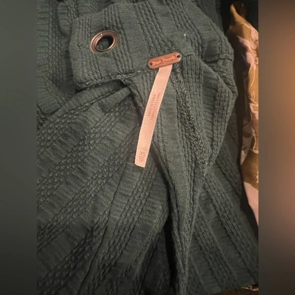 #855 Free People party in the back Keyhole back Scarf Tie Long Sleeve Blouse XS - Picture 9 of 9